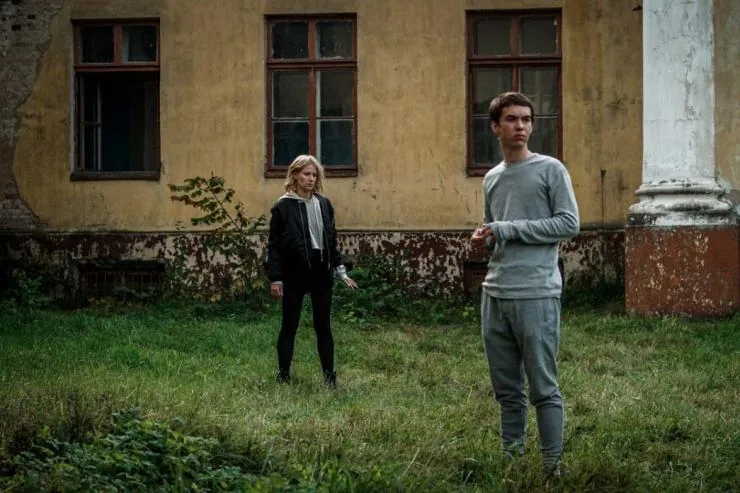 Подбросы (2018) через торрент скачать Подбросы (2018) фильм через торрент скачать