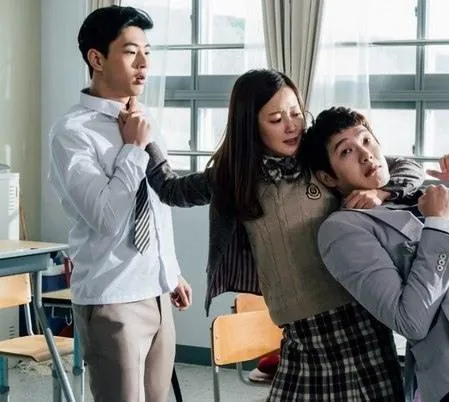 Мама в гневе (2015) через торрент бесплатно Мама в гневе (2015) сериал через торрент бесплатно