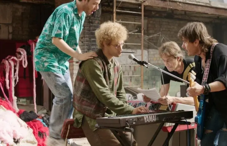 Алешкина любовь (2014) через торрент скачать Алешкина любовь (2014) сериал через торрент скачать