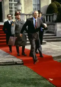 Канадский бекон (1995) через торрент скачать Канадский бекон (1995) фильм через торрент скачать