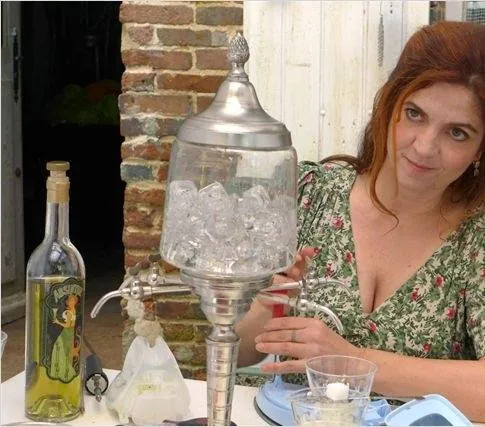 На плаву (2015) через торрент бесплатно На плаву (2015) фильм через торрент бесплатно