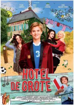 Фантастический семейный отель / Hotel de grote L (2017) фильм скачать через торрент в хорошем качестве