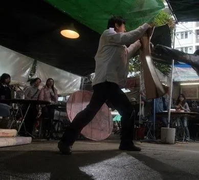 Горячая точка (2007) через торрент бесплатно Горячая точка (2007) фильм через торрент бесплатно