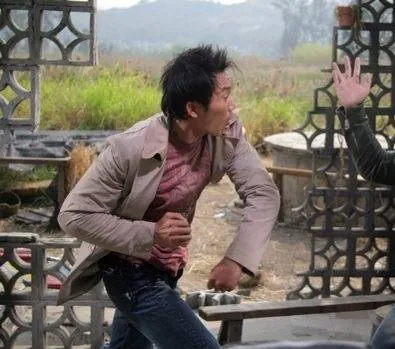 Горячая точка (2007) через торрент скачать Горячая точка (2007) фильм через торрент скачать