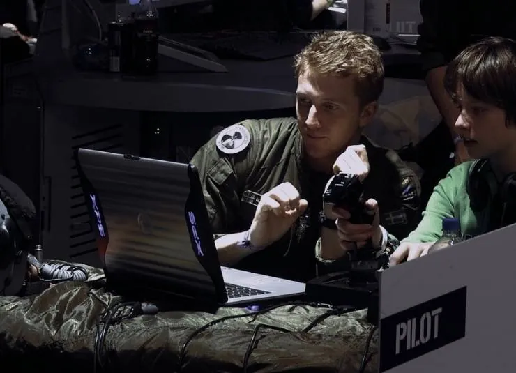 Дрон (2014) в хорошем качестве через торрент Дрон (2014) фильм в хорошем качестве через торрент