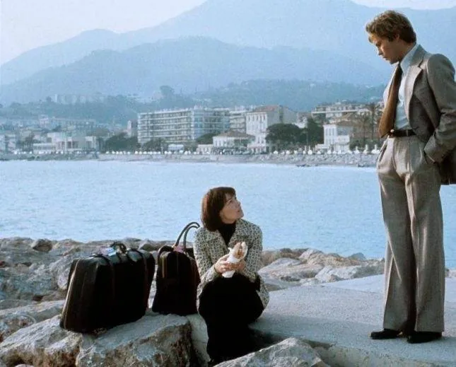 Романтичная англичанка (1975) через торрент скачать Романтичная англичанка (1975) фильм через торрент скачать