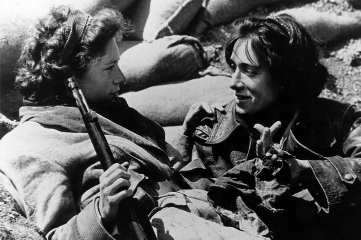 Земля и свобода (1995) через торрент скачать Земля и свобода (1995) фильм через торрент скачать