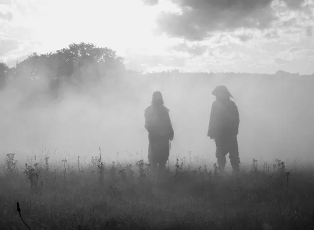 Поле в Англии (2013) через торрент бесплатно Поле в Англии (2013) фильм через торрент бесплатно