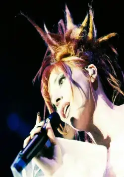 Mylène Farmer: Live à Bercy (1997) через торрент бесплатно Mylène Farmer: Live à Bercy (1997) фильм через торрент бесплатно