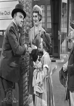 Один, два, три (1961) через торрент бесплатно Один, два, три (1961) фильм через торрент бесплатно