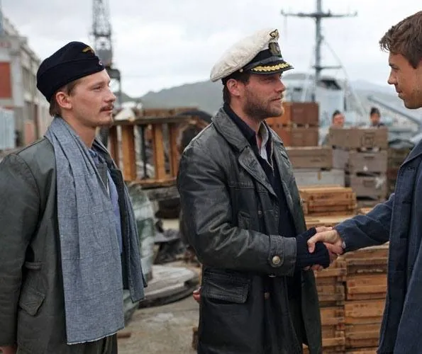 Крушение Лаконии (2010) через торрент бесплатно Крушение Лаконии (2010) сериал через торрент бесплатно