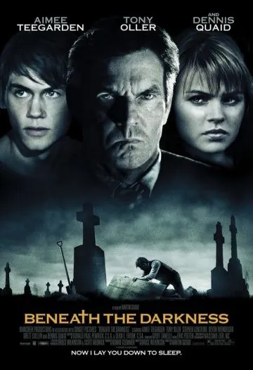 Сквозь тьму / Beneath the Darkness (2011) фильм скачать через торрент в хорошем качестве