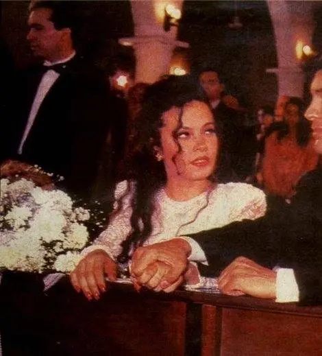 Кассандра (1992) через торрент скачать Кассандра (1992) сериал через торрент скачать