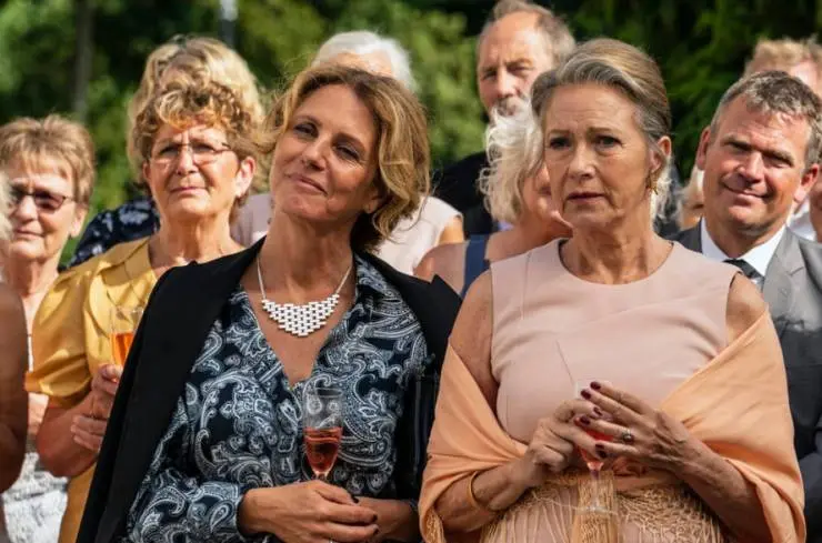 Счастливый конец (2018) через торрент бесплатно Счастливый конец (2018) фильм через торрент бесплатно