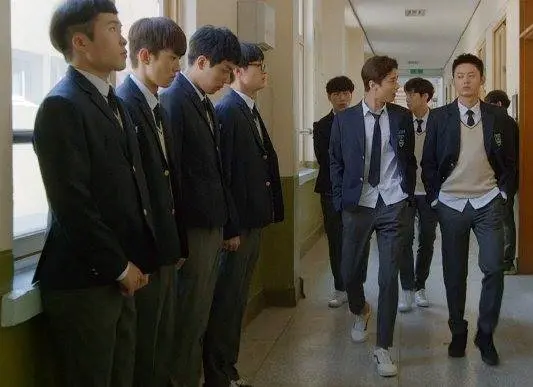 Легендарный лакей (2016) через торрент скачать Легендарный лакей (2016) фильм через торрент скачать