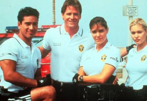 Полицейские на велосипедах (1996) через торрент скачать Полицейские на велосипедах (1996) сериал через торрент скачать