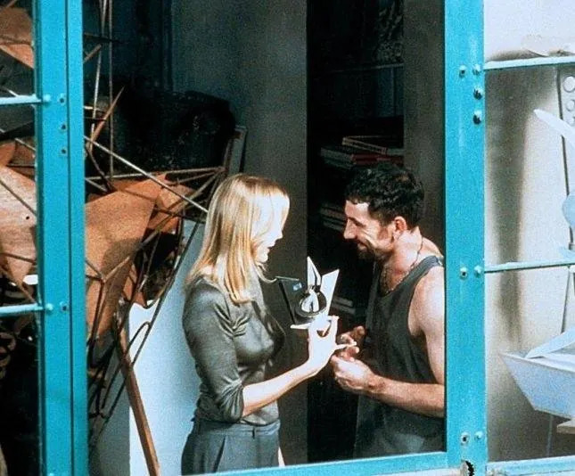 Окно во двор (1998) через торрент бесплатно Окно во двор (1998) фильм через торрент бесплатно