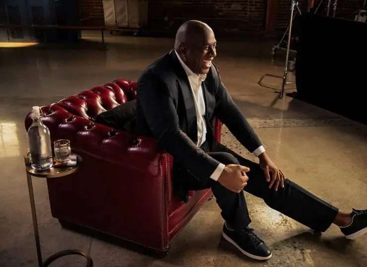 Меня зовут Мэджик Джонсон (2022) через торрент скачать Меня зовут Мэджик Джонсон (2022) сериал через торрент скачать