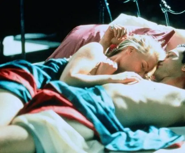 Смертельное прошлое (1995) через торрент скачать Смертельное прошлое (1995) фильм через торрент скачать