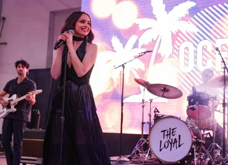 Пурпурные сердца (2022) через торрент скачать Пурпурные сердца (2022) фильм через торрент скачать