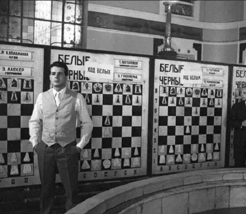 Капабланка (1986) через торрент скачать Капабланка (1986) фильм через торрент скачать