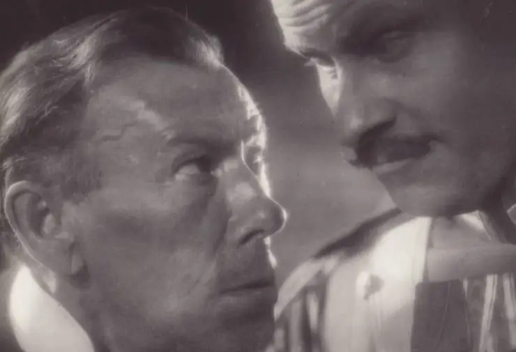 Мертвый дом (1932) через торрент скачать Мертвый дом (1932) фильм через торрент скачать