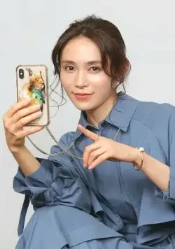 Дневник 38-летней разведённой женщины, которая попробовала приложение для знакомств / 38-sai Batsuichi Dokushin Onna ga Matching Apuri o Yattemita Kekka Nikki (2020) сериал скачать через торрент в хорошем качестве