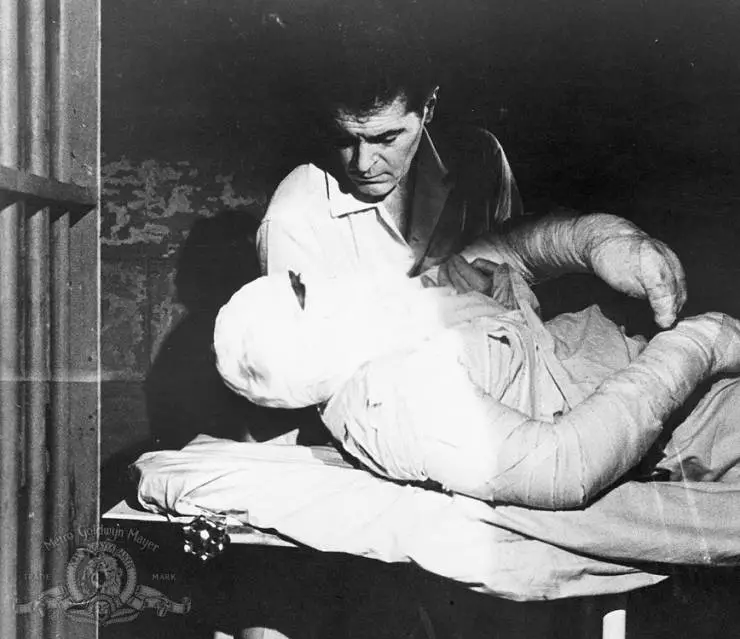 Кровавое чудовище (1959) через торрент скачать Кровавое чудовище (1959) фильм через торрент скачать