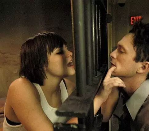 Любовь приходит к палачу (2004) через торрент скачать Любовь приходит к палачу (2004) фильм через торрент скачать