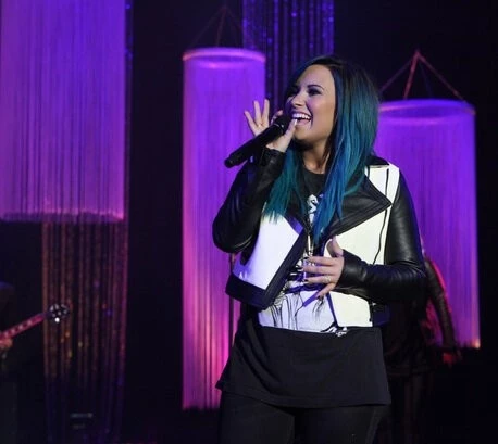 Эллен: Шоу Эллен ДеДженерес (2003) в хорошем качестве через торрент Эллен: Шоу Эллен ДеДженерес (2003) сериал в хорошем качестве через торрент