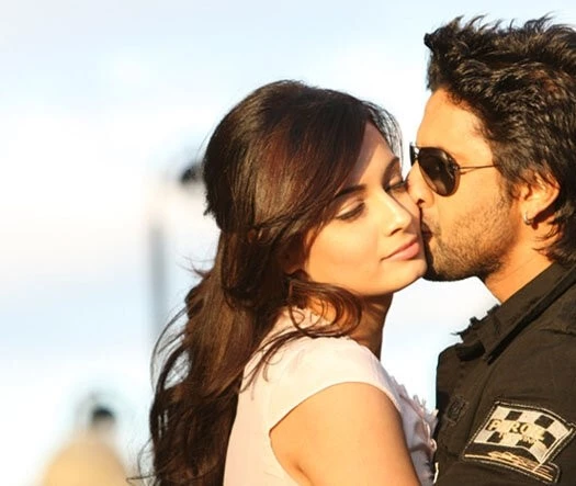 Я, ты и призрак (2010) через торрент скачать Я, ты и призрак (2010) фильм через торрент скачать