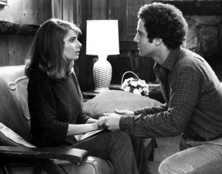 Современный роман (1981) через торрент бесплатно Современный роман (1981) фильм через торрент бесплатно