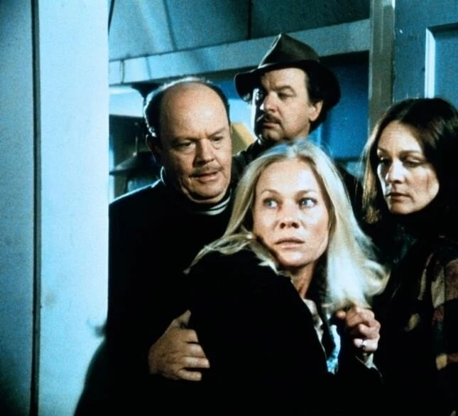 Стая (1977) через торрент скачать Стая (1977) фильм через торрент скачать