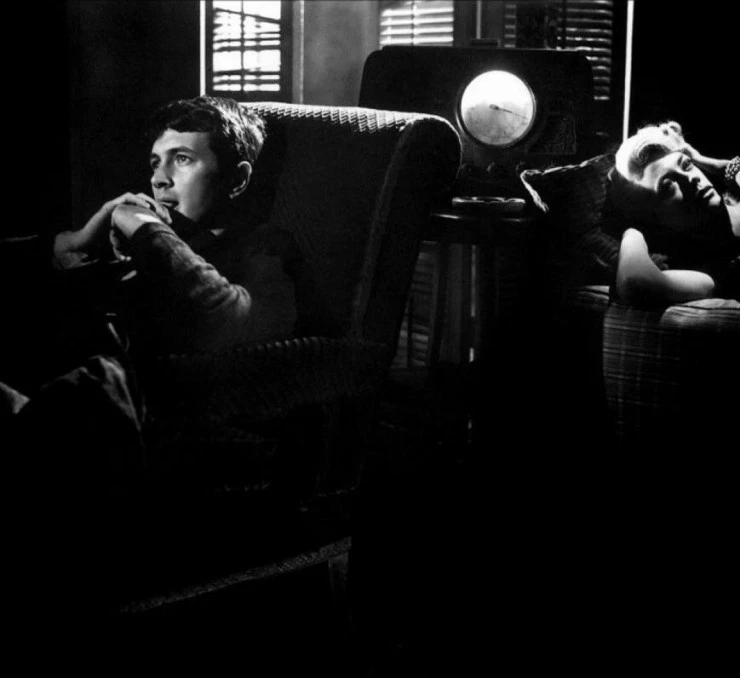 Запятнанные ангелы (1957) через торрент скачать Запятнанные ангелы (1957) фильм через торрент скачать