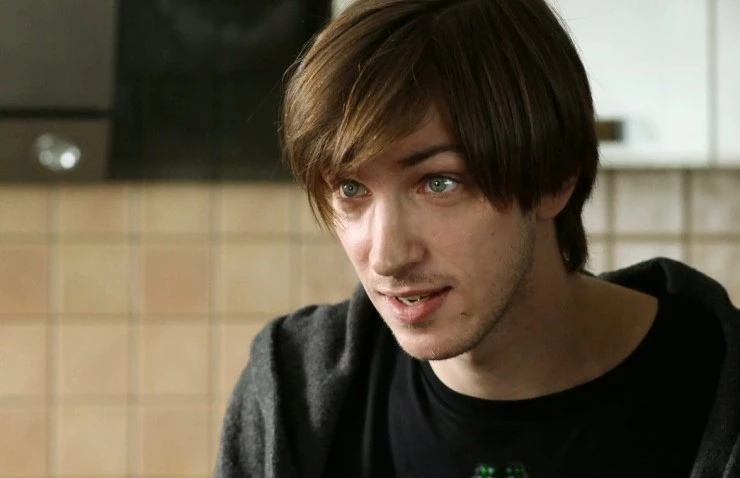 Женщина в беде (2014) через торрент скачать Женщина в беде (2014) сериал через торрент скачать