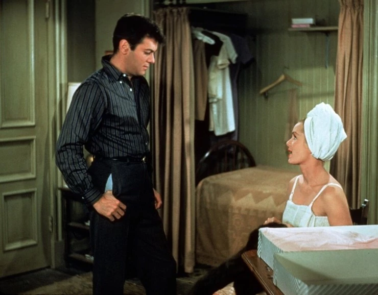 Мышиная возня (1960) в хорошем качестве через торрент Мышиная возня (1960) фильм в хорошем качестве через торрент