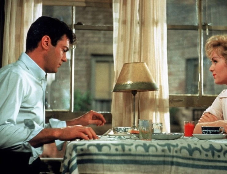 Мышиная возня (1960) через торрент бесплатно Мышиная возня (1960) фильм через торрент бесплатно