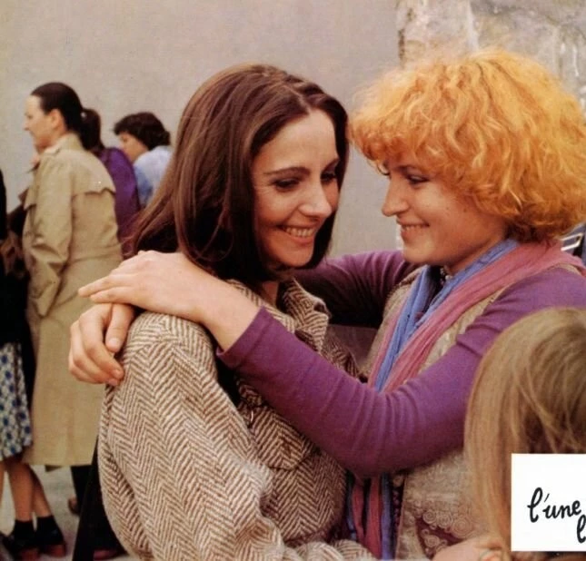 Одна поет, другая нет (1976) через торрент бесплатно Одна поет, другая нет (1976) фильм через торрент бесплатно