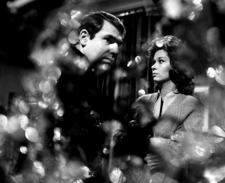 Грузовой лифт (1962) через торрент бесплатно Грузовой лифт (1962) фильм через торрент бесплатно